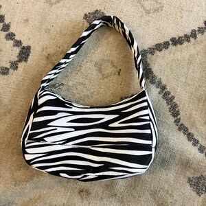 Y2k style adorable purse mint condition * accepting offers * Zebra print
